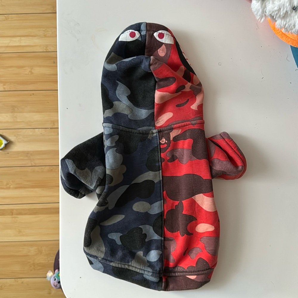 Dog sweatshirt